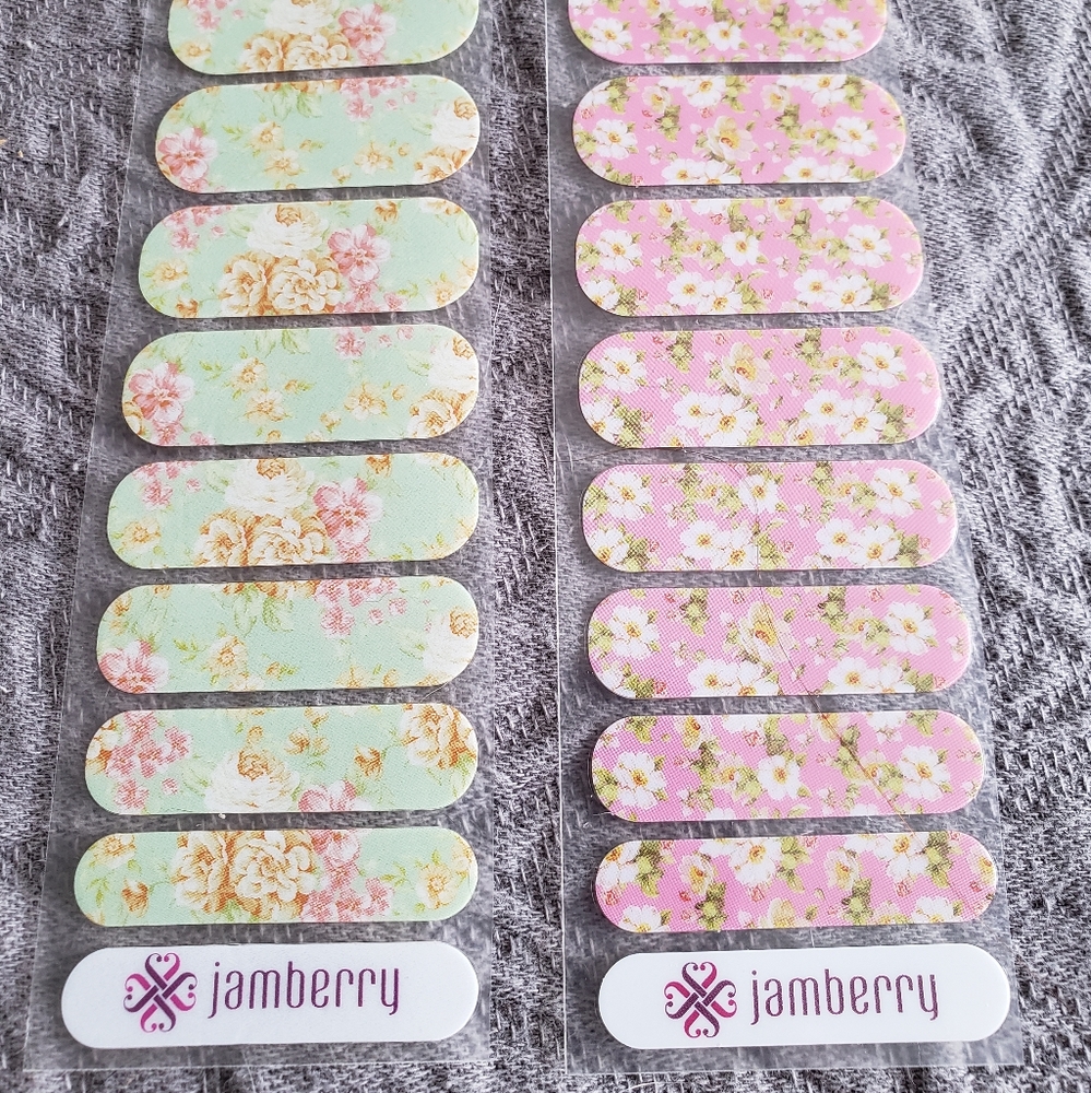 Jamberry Floral Nail Polish Wraps Mint & Rose 💅